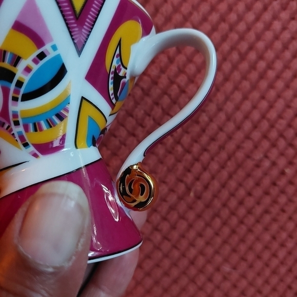 Vintage* Royal Elfreda (2) Asymmetrical Teacup & Saucer Sets - Picture 4 of 7